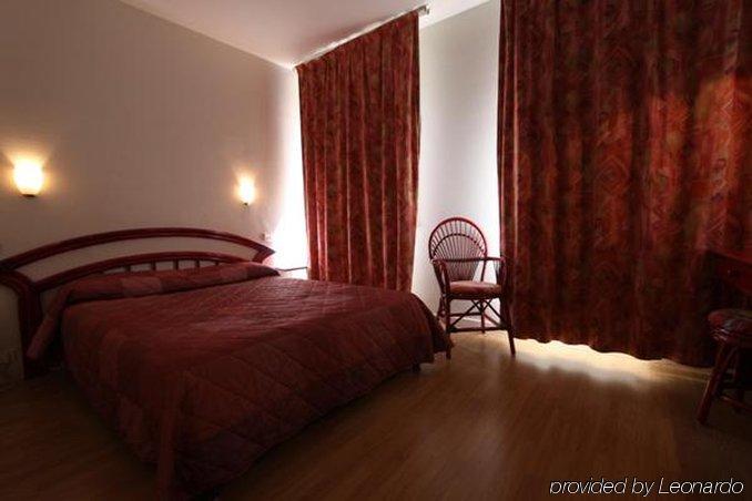 Garden Hotel Τουλούζη Δωμάτιο φωτογραφία